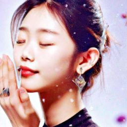 橄欖油的美容護(hù)膚功效及適用時(shí)機(jī)，為你揭秘?。═AGS：橄欖油、美容護(hù)膚、白天使用）