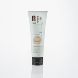 <strong>美容</strong>院護膚產(chǎn)品與市面上的區(qū)別：選擇正確護膚品對你而言有多重要？